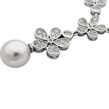 Carica l'immagine nel visualizzatore di Gallery, Collana a Y con cristalli di cubic zirconia bianchi e perla pendente con metallo color argento dettaglio