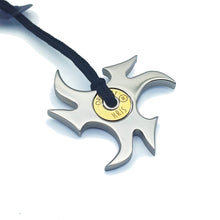 Carica l'immagine nel visualizzatore di Gallery, KRIS Collana con Pendente Tribale TELLUS in Acciaio Oro e Cotone Cerato HSMMXO01