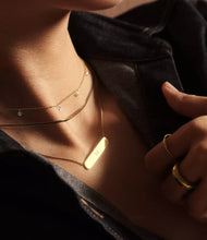 Carica l'immagine nel visualizzatore di Gallery, Fossil JA7131710 Collana Donna con ciondoli Sadie Shine Bright in ottone placcato oro