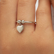 Carica l'immagine nel visualizzatore di Gallery, Anello regolabile con cuore pendente e sfere in acciaio 316L S'AGAPò FEELINGS SFE31