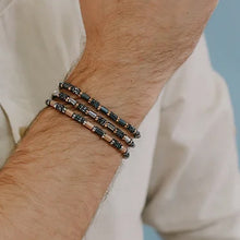 Carica l'immagine nel visualizzatore di Gallery, COMETE Uomo Acciaio UBR 969 Bracciale a filo Multicolor con perline di Ematite - District