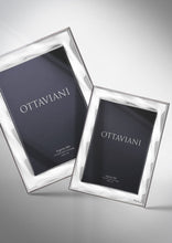 Carica l&#39;immagine nel visualizzatore di Gallery, Portafoto &quot;Riflessi&quot; 13x18 OTTAVIANI 1005A
