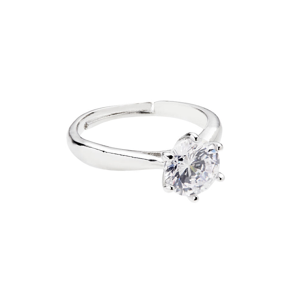 anello a solitario con cristallo bianco incastonato su metallo color argento