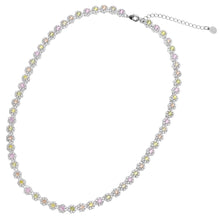 Carica l&#39;immagine nel visualizzatore di Gallery, Collana a margherite di cristalli di cubic zirconia di vari colori posti in successione, color argento
