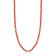 Carica l'immagine nel visualizzatore di Gallery, collana con perle di vetro rosso ed anellini in acciaio
