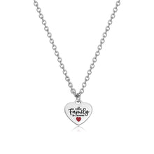 Carica l'immagine nel visualizzatore di Gallery, catenina con pendente a forma di cuore in metallo color argento con scritta "Family is forever"
