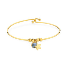 Carica l'immagine nel visualizzatore di Gallery, Bracciale rigido con stella e Cristallo Light Sapphire in Acciaio PVD Oro di S'Agapò Lucky Light SKT32
