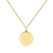 Carica l&#39;immagine nel visualizzatore di Gallery, SKY04 Collana S&#39;AGAPò LUCKY COIN Protect con pendente Mano di Fatima in acciaio Placcato Oro
