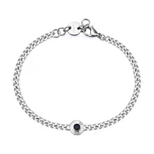 Carica l'immagine nel visualizzatore di Gallery, Bracciale uomo con centrale ottagonale e cristallo scuro applicato su acciaio lucido color argento
