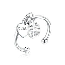 Carica l'immagine nel visualizzatore di Gallery, Anello aperto in acciaio con charms a forma di cuore e coccinella con cristalli

