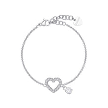 Carica l&#39;immagine nel visualizzatore di Gallery, Bracciale con cuore centrale con cristalli bianchi montati su acciaio lucido color argento con piccolo charm a punto luce
