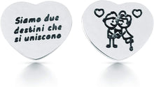 Carica l&#39;immagine nel visualizzatore di Gallery, FEELINGS Jewels Orecchini FE03AOL in acciaio a forma di cuore SIAMO DUE DESTINI CHE SI UNISCONO
