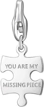 Carica l'immagine nel visualizzatore di Gallery, Charm a forma di puzzle con frase 'You are my missing piece' in acciaio color argento visto ingrandito
